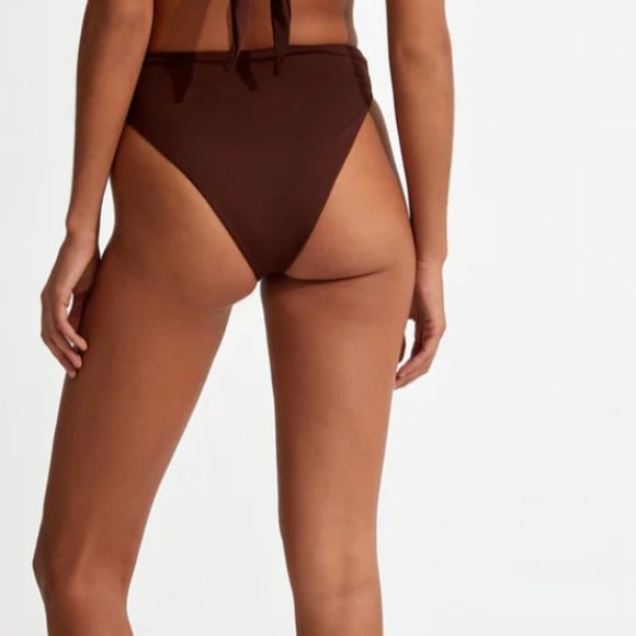 Sylk Swim- Ossa Knot Top and Lucio Side Scrunch Bottom - Picture 3 of 5